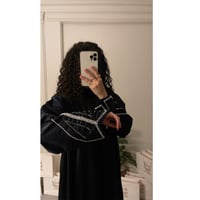 عباية تفته لف ، مطرزة باللولو باللون الاسود و باكم...