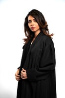 عباية كاجوال لف بقماش باربي باللون الأسود