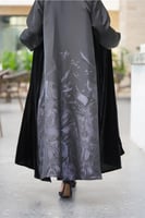 عبايه شتوية مخمل مزينة برسومات