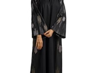 عباية سوداء بخطوط باللون الذهبي و الفضي