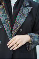 بليزر كريب مبطن بطبعة كشميرية