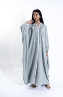 عباية بشت مطرزة من الأمام و الكم - الوان متعددة