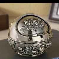 طفاية سجائر معدنيه