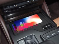 شاحن لاسلكي لكزس ES