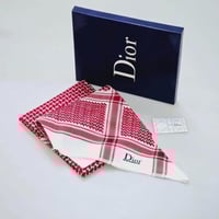 شماغ ديور احمر