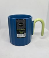 كوب بتصميم مختلف