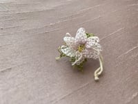 اكسسوار الورد المطرز