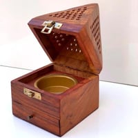 مبخرة خشب بشكل هرمي-وسط