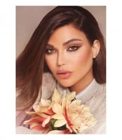 عدسة ديفا - لافا