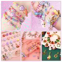 صانعة اساور