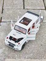 نموذج سيارة مرسيدس جي كلاس