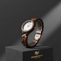 ساعة خشبية نسائية