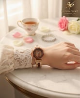 ساعة خشبية نسائية