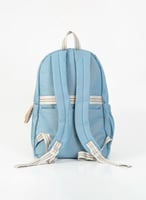 شنطة مدرسية بألوان هادئة جذابة