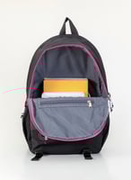 شنطة مدرسية بتصميم إبداعي