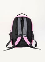 شنطة مدرسية بألوان هادئة