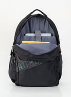 شنطة مدرسية بتصميم رياضي