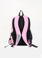 شنطة مدرسية بالوان مميزة