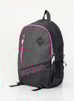 شنطة مدرسية بتصميم إبداعي