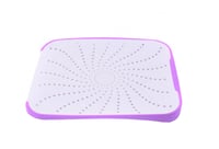 لوح تقطيع مع مصفاة