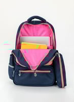 شنطة مدرسية تجمع المتانة والشكل الجذاب