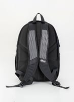 شنطة مدرسية بتصميم رياضي