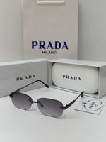 نظارة برادا اسود اطار اسود