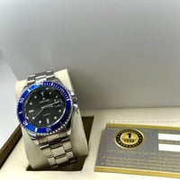 ساعة رجالية من LOCASSE لون أسود بإطار أزرق