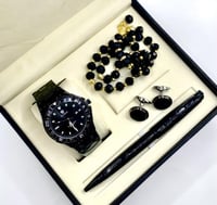 طقم رجالي لون اسود من كاتيرا