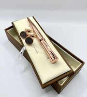 طقم قلم و كبك لون برونزي من كاتيرا