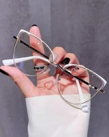 ايطار نظارة شفافة بعدسة زينة