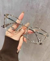 ايطار نظارة شفافة بعدسة زينة