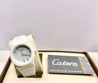 ساعة رجالية من الكاربون اللون الابيض