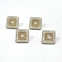 أزرار الثوب رجاليه طق طق طقم 8 حبه - 2211