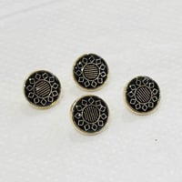 أزرار الثوب رجاليه طق طق طقم 8 حبه - 2173