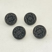 أزرار الثوب رجاليه طق طق طقم 8 حبه - 111