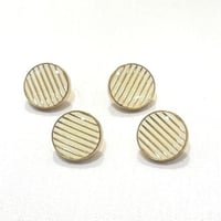 أزرار الثوب رجاليه طق طق طقم 8 حبه - 2315