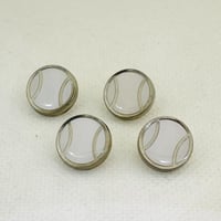 أزرار الثوب رجاليه طق طق طقم 8 حبه - 2102