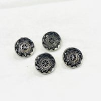 أزرار الثوب رجاليه طق طق طقم 8 حبه - 2232