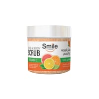 مقشر للوجه والجسم بفيتامين سي من سمايل 300مل