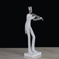 مجسم موسيقي الكمان باللون الابيض