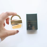 عطر ميني مارك جاكوبس ديفاين ديكادنس