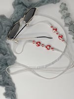 حامل نظارة(احمر-فضي)