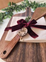 بكج قطاعة وملعقه خشبيه