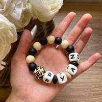 عضاضة سيليكون بالاسم