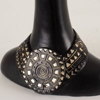 مجسم فني بملامح افريقية