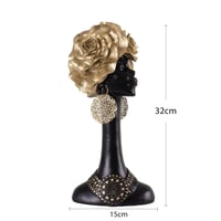 مجسم فني بملامح افريقية