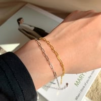 سوار سلسلة من الفضة المطلية بالذهب