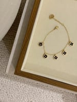 سوارة نسائية