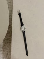 ساعة نسائية جلد